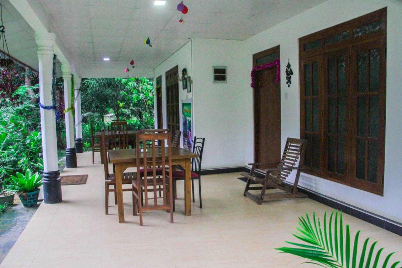 Sigiriya Mana B&B Eksteriør bilde