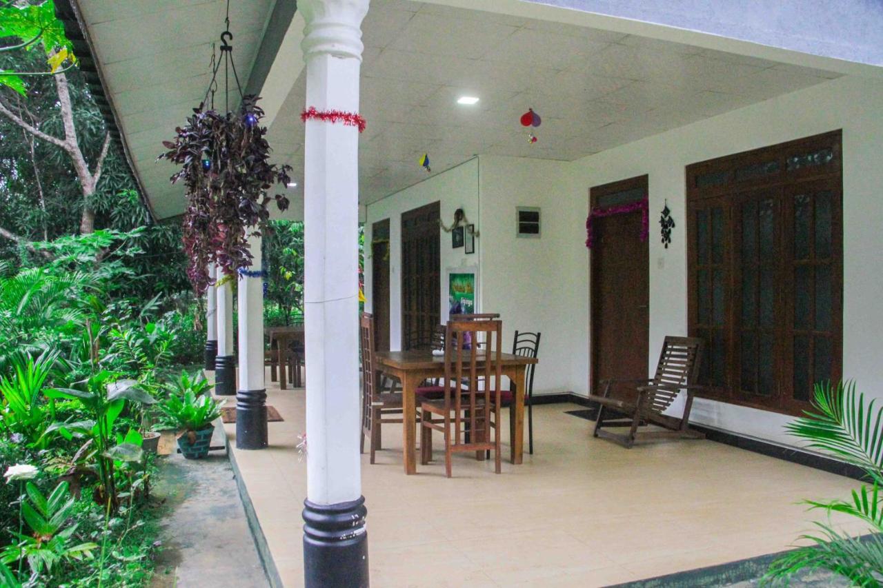 Sigiriya Mana B&B Eksteriør bilde