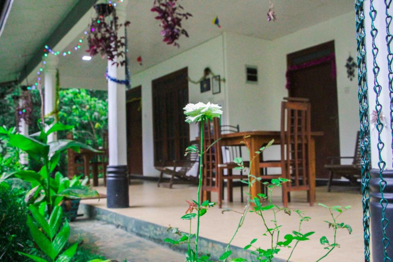 Sigiriya Mana B&B Eksteriør bilde