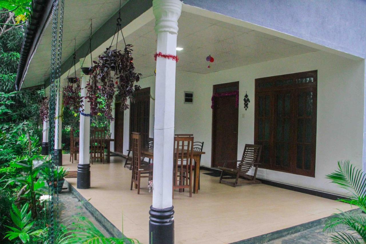 Sigiriya Mana B&B Eksteriør bilde
